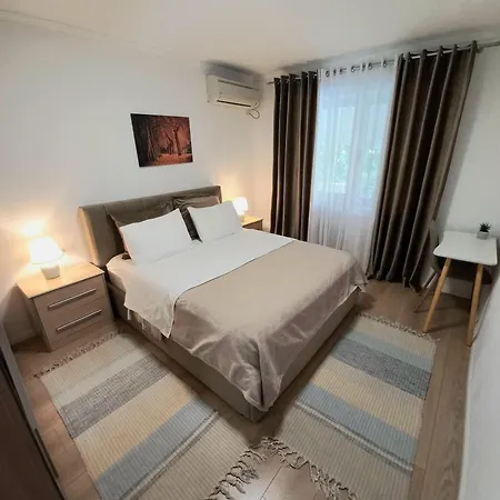 Regis * ティラナ